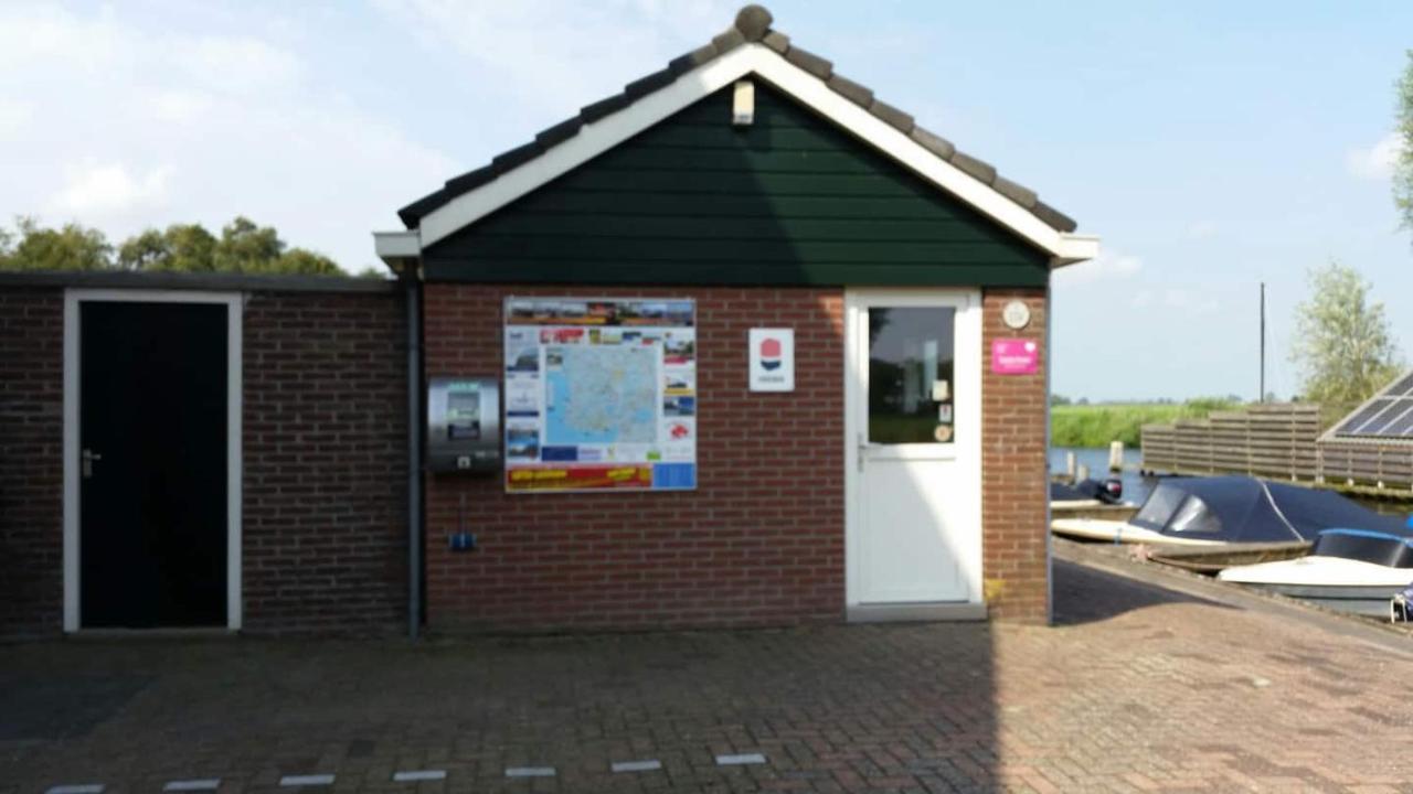 Boat Ella - Kamperen Op Het Water -Niet Om Mee Te Varen -Read Host Profile-Lees Hostprofiel Jutrijp Exteriör bild