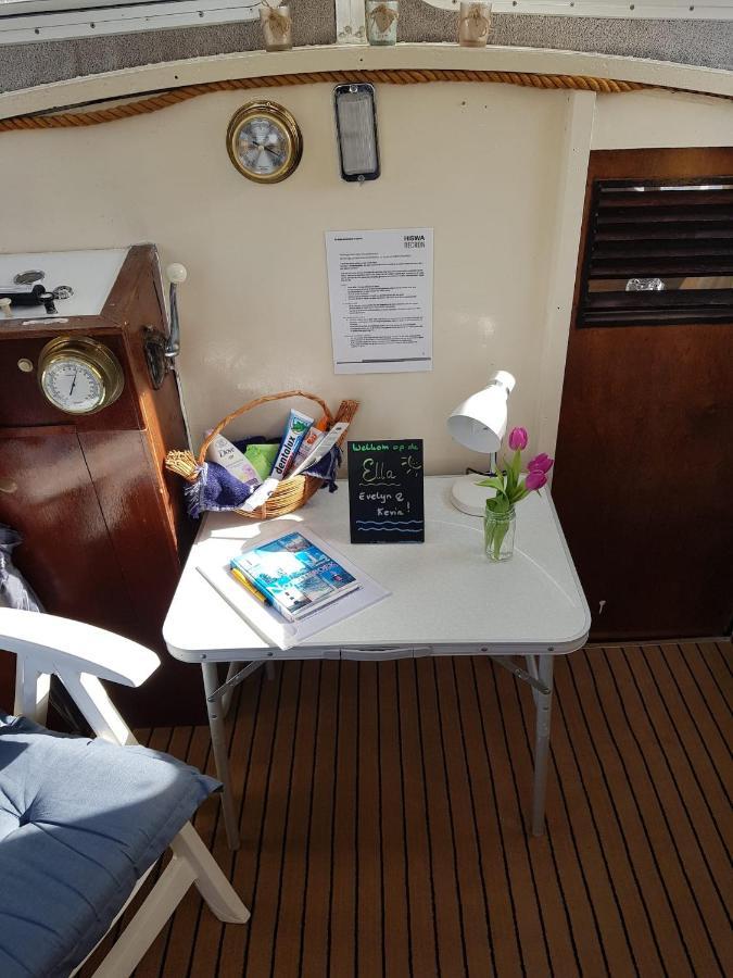 Boat Ella - Kamperen Op Het Water -Niet Om Mee Te Varen -Read Host Profile-Lees Hostprofiel Jutrijp Exteriör bild
